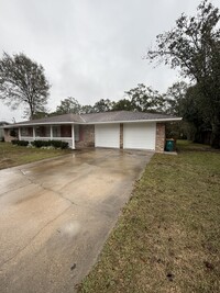 Building Photo - 216 Clower Ave