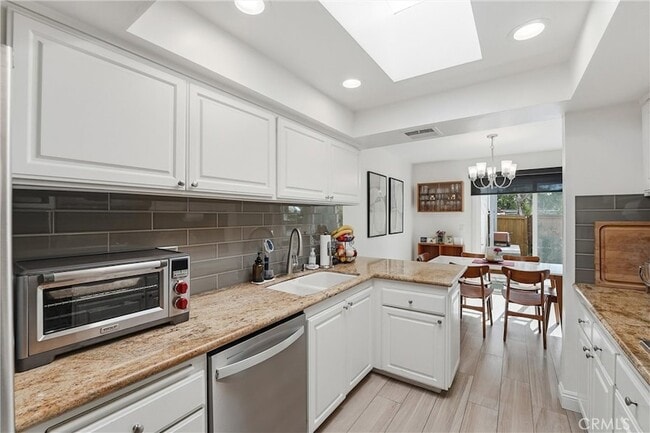 Building Photo - 30692 Calle Chueca