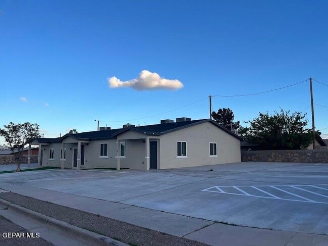 Building Photo - 8761 Lawson -