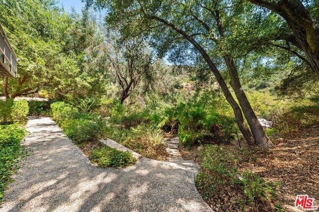 Building Photo - 22760 Chamera Ln
