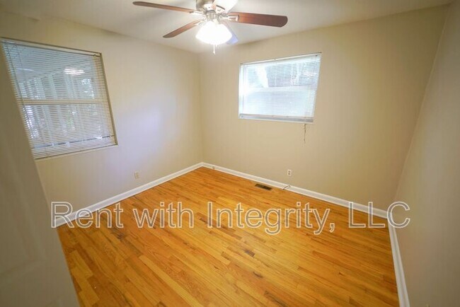 Building Photo - 1804 Skyland Dr