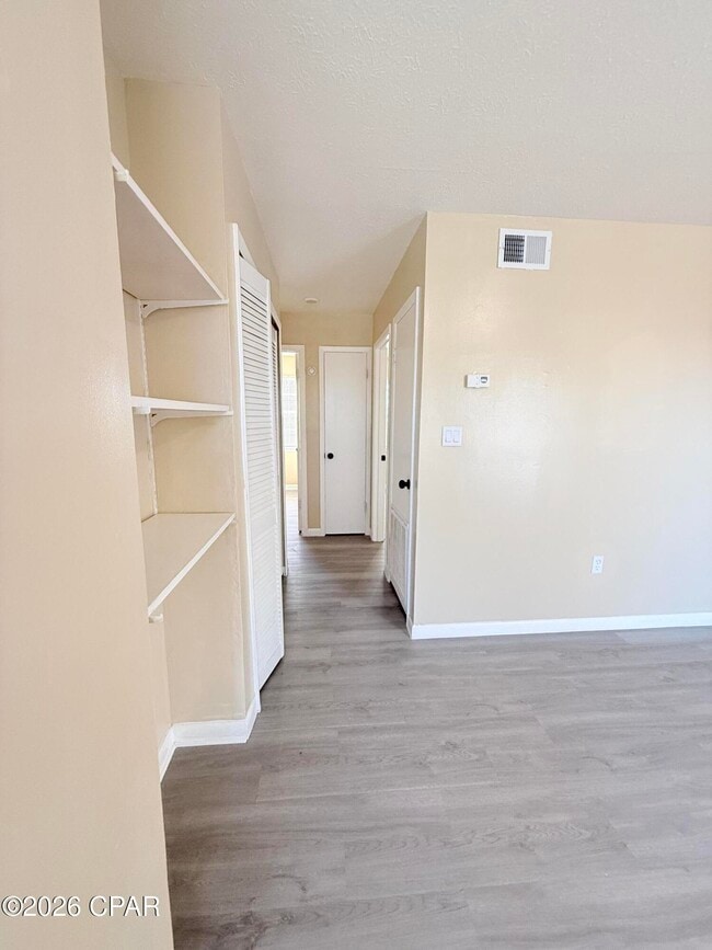 Building Photo - 506 N 11th St