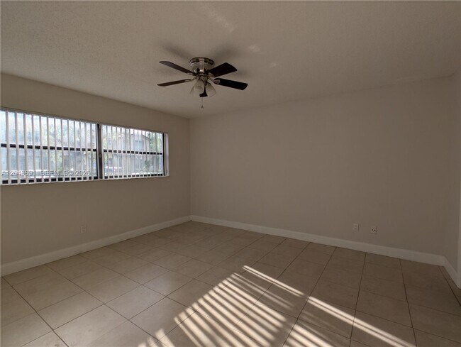 Building Photo - 7502 NW 33rd St