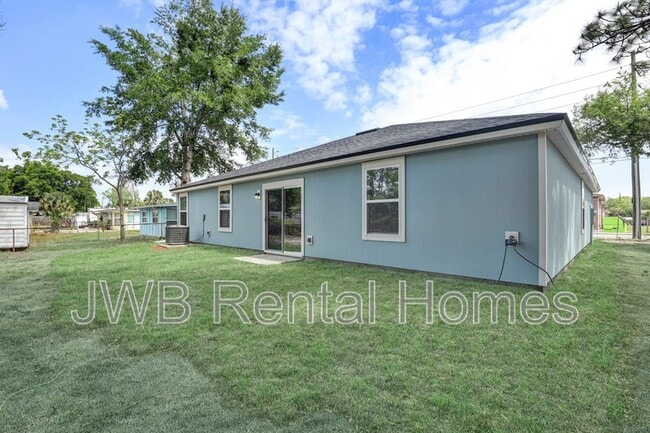 Building Photo - 10514 Monaco Dr