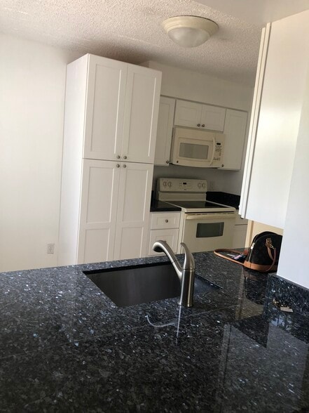 Pantry in kitchen - 820 Lavers Cir