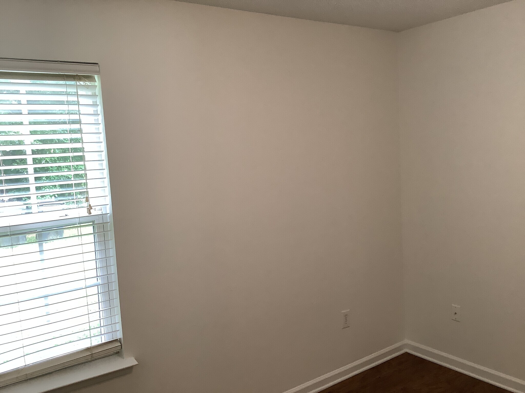 Building Photo - 6527 Forest Cross Dr
