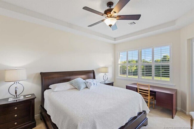 Building Photo - 2371 SW Carriage Hill Terrace