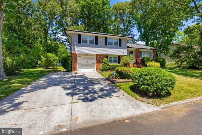Building Photo - 205 Euclid Ave