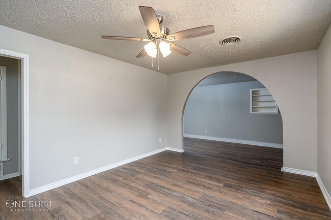 Building Photo - 3749 N 10th St