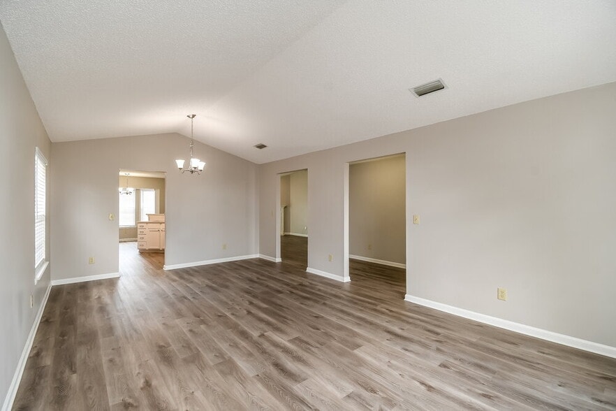 Building Photo - 509 Fallen Timbers Dr