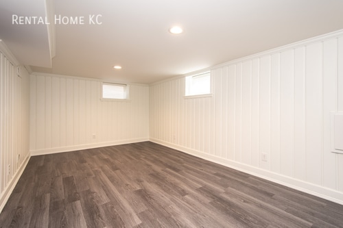 Building Photo - 6516 W 78th St