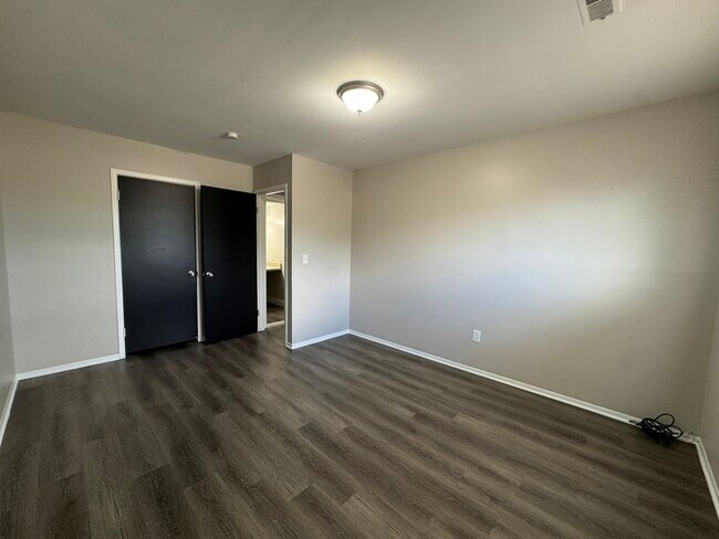 Building Photo - 4245 Quarry Rd