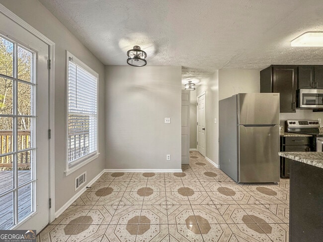 Building Photo - 710 Allen's Landing Dr SE