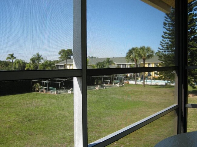 Building Photo - 2440 SE Ocean Blvd