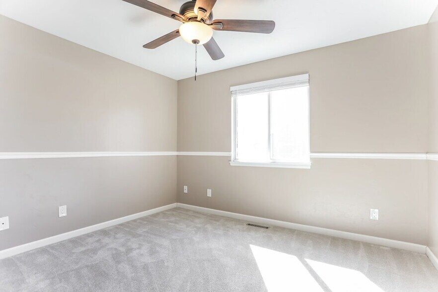 Building Photo - 16296 Beauty Bush Pl