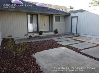 Building Photo - Home in The Bluffs overlooking American River