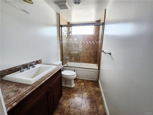 Building Photo - 1835 S Barrington Ave