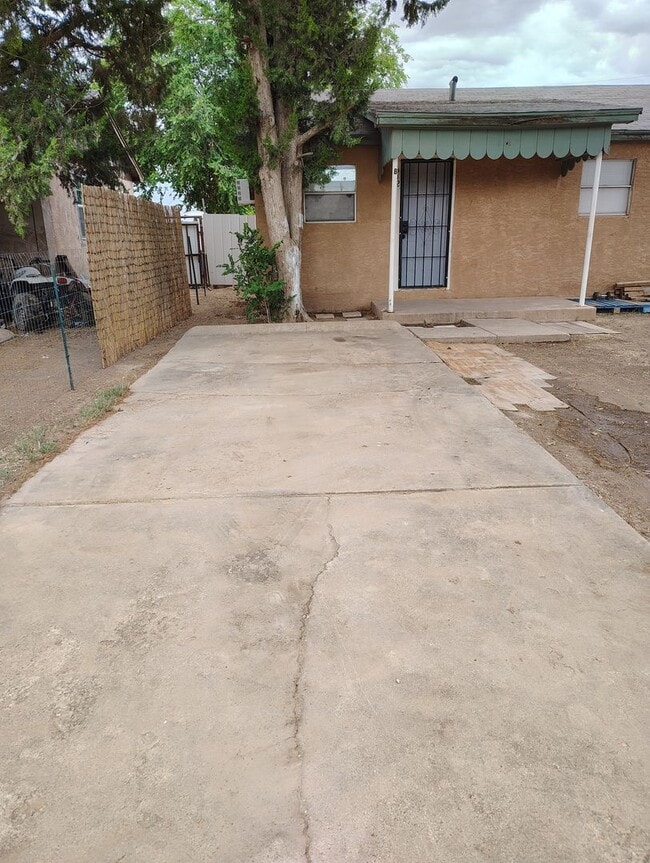 Primary Photo - AVAILABLE NOW- Newly remodeled - Cute and ...