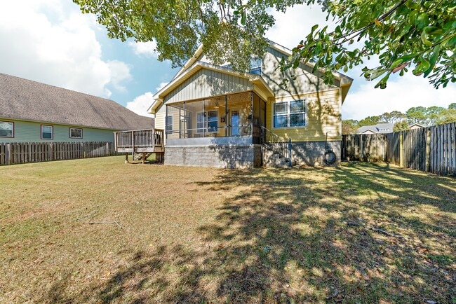 Building Photo - 304 Squirrel Hollow