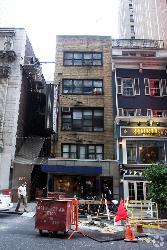 Primary Photo - 230 W 48th St