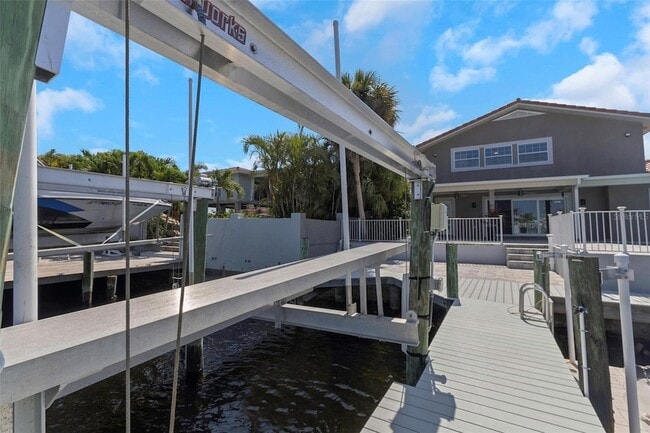 Building Photo - 5145 Porpoise Pl