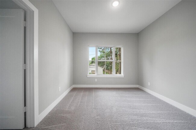 Building Photo - 6424 Cebra St