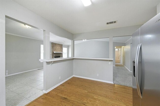 Building Photo - 8903 Piney Point Dr