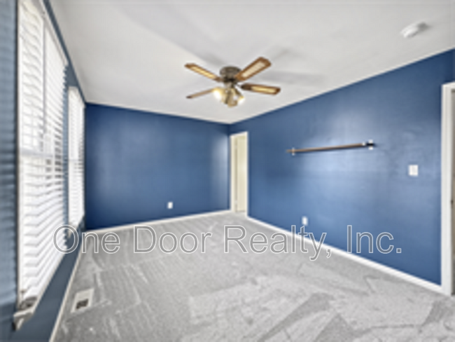Building Photo - 1079 Old Denbigh Blvd