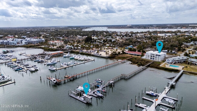 Building Photo - 75 Comares Ave