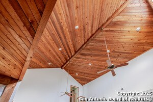 Building Photo - 9319 Oak Ledge Dr