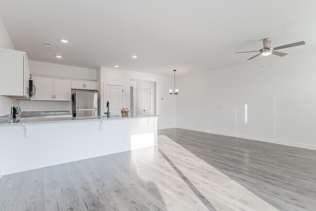 Building Photo - 1411 Darrowby Wy