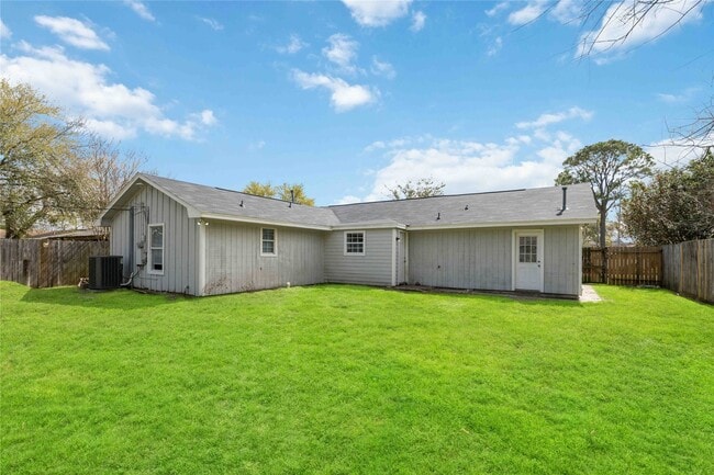 Building Photo - 7150 Mobud Dr