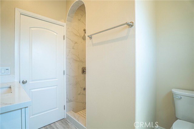 Building Photo - 9246 Cedros Ave