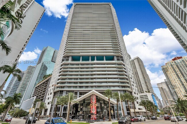 Building Photo - 1300 Brickell Bay Dr