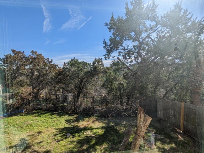 Building Photo - 7306 Ellaview Ln