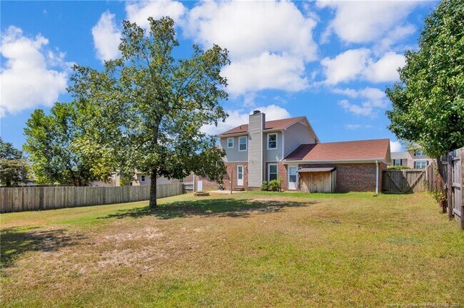 Building Photo - 833 Wigwam Dr