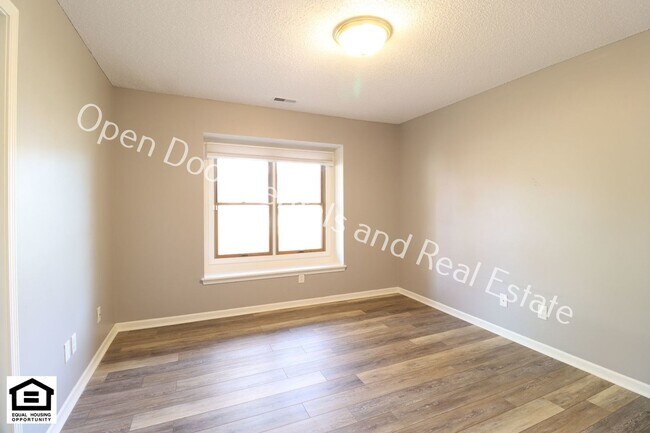 Building Photo - 4 bedroom home now available!