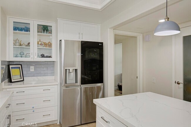 Building Photo - 5500 Paseo Del Lago W