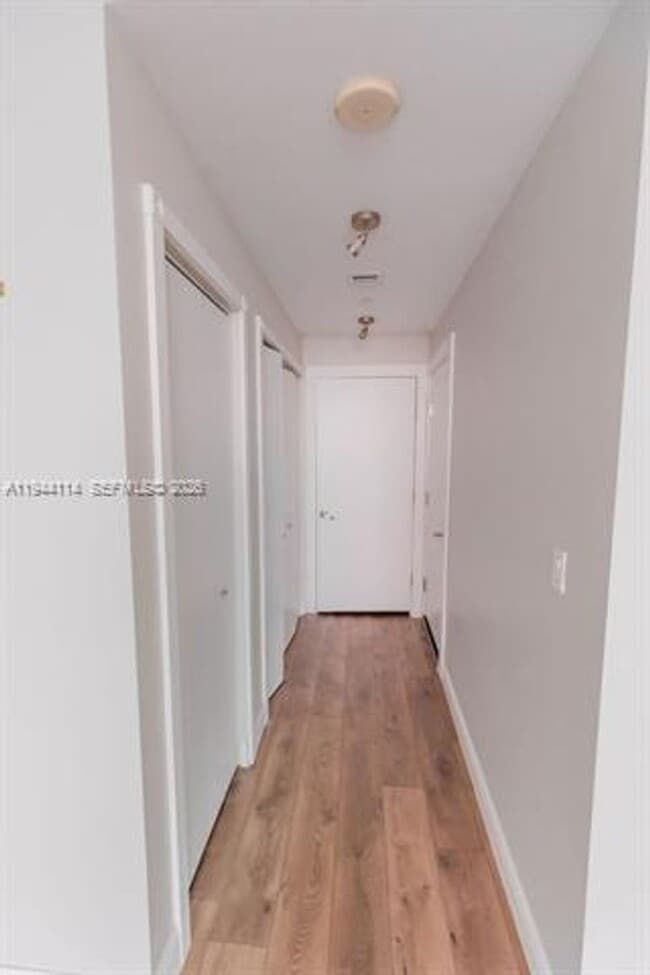 Building Photo - 900 Biscayne Blvd