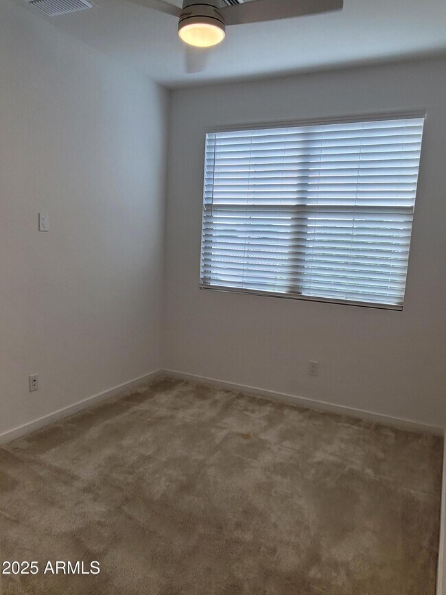 Building Photo - 2754 S Apache Dr