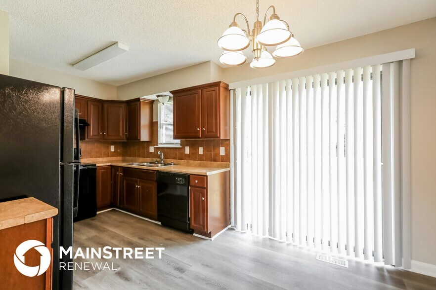Building Photo - 11712 Crystal Dr