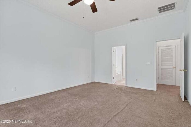 Building Photo - 872 Collinswood Dr W