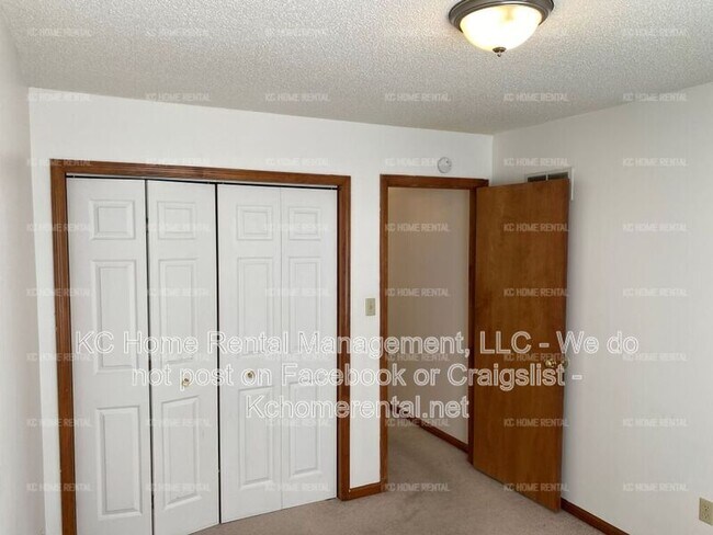 Building Photo - 8002 NW 79th Pl