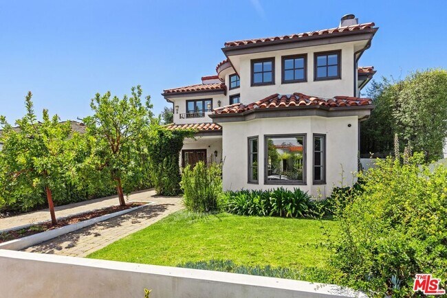 Building Photo - 1024 25th St