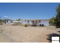Building Photo - Escape to Comfort in this Stylish 2/1 Maye...