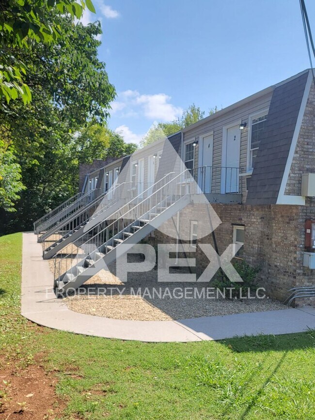 Building Photo - Newly Renovated - Alcoa Studio Apartments – Convenient Location!