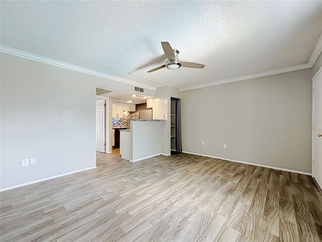 Building Photo - 131 Water Front Way
