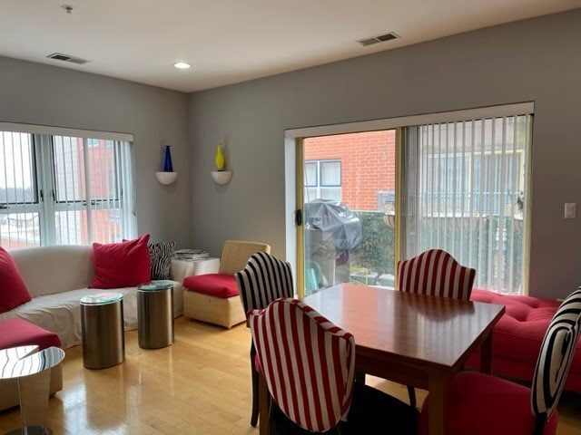 Building Photo - 1222 Chicago Ave