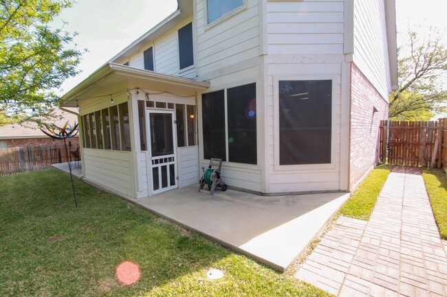 Building Photo - Stately 4-Bedroom, 3-Bath Home with Modern...
