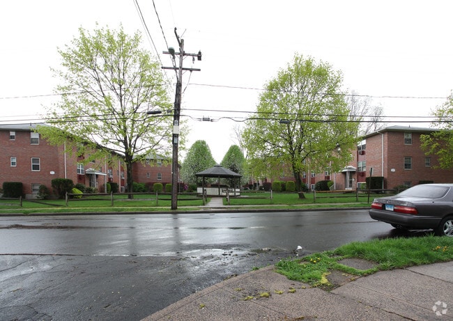 Building Photo - Willow Ridge